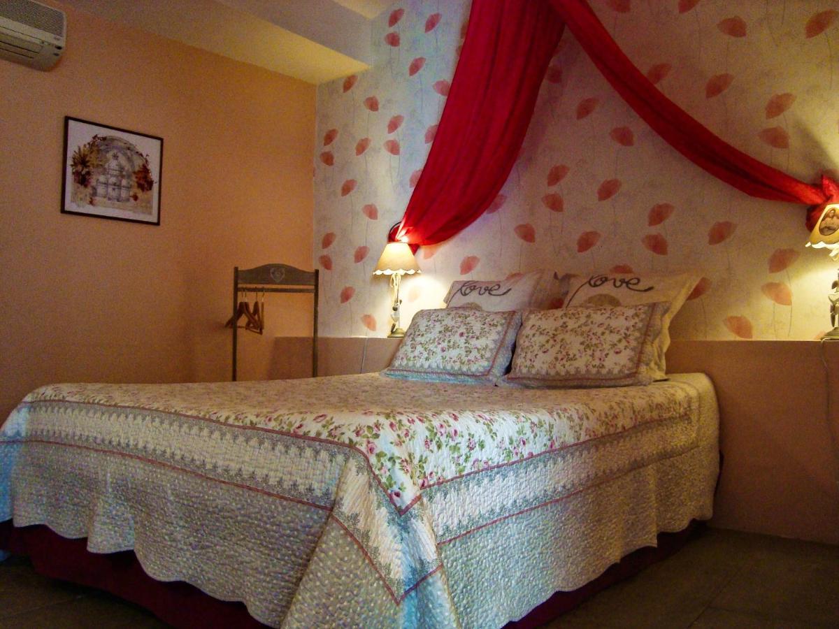 Bed And Breakfast Au Soleil Marsillargues ภายนอก รูปภาพ